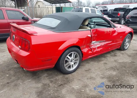2005 Ford Mustang Gt z USA, uszkodzony, nr VIN 1ZVFT85H555183868
